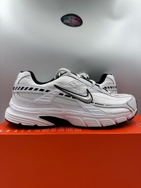 Nike Initiator White Metallic Silver BRAND NEW Size 10 Women
